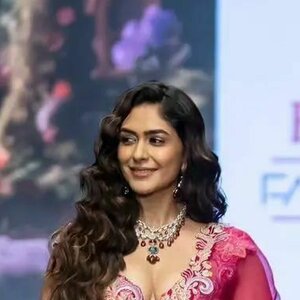 Mrunal Thakur